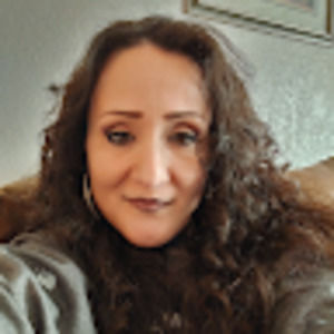 Meet your Posher, Leticia